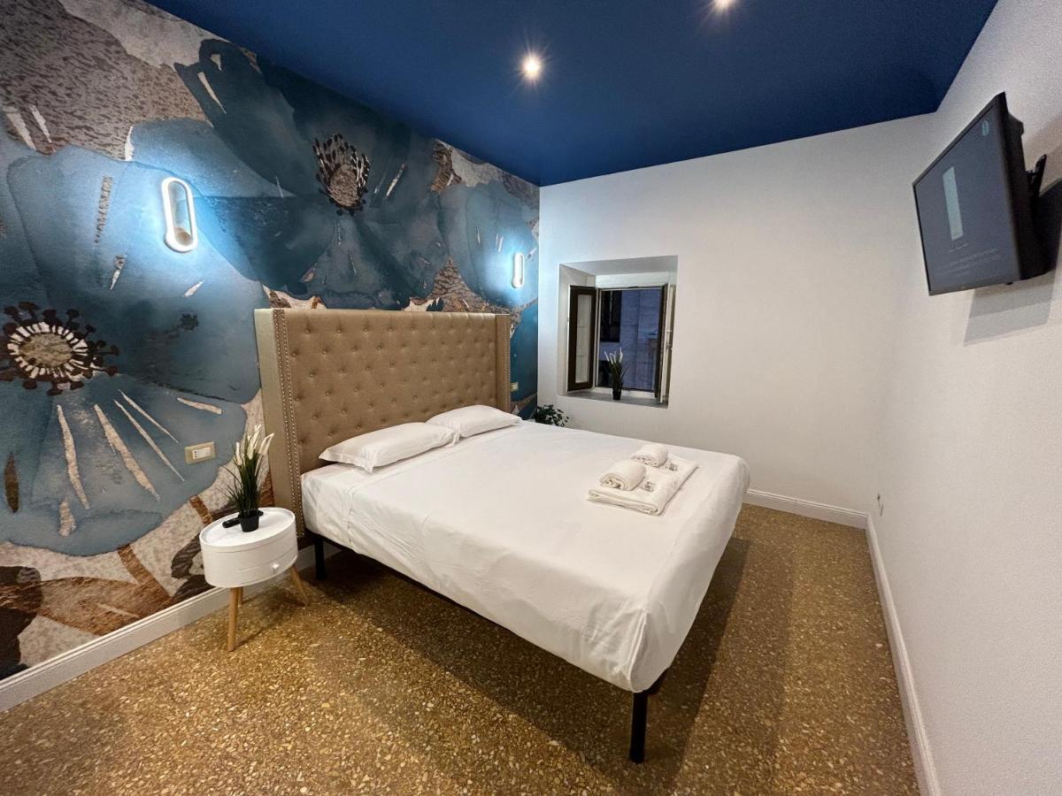 Raffaello'S Place Рим Экстерьер фото