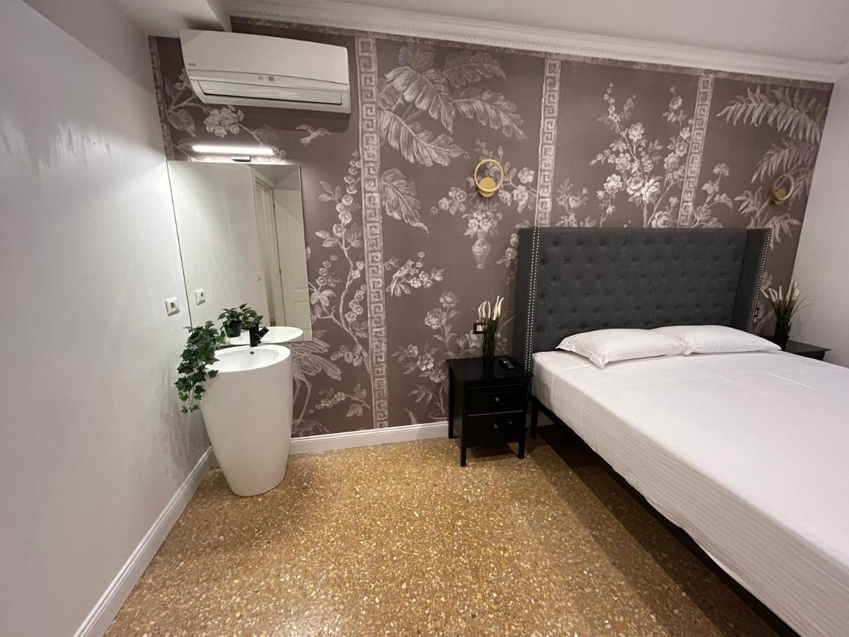 Raffaello'S Place Рим Экстерьер фото