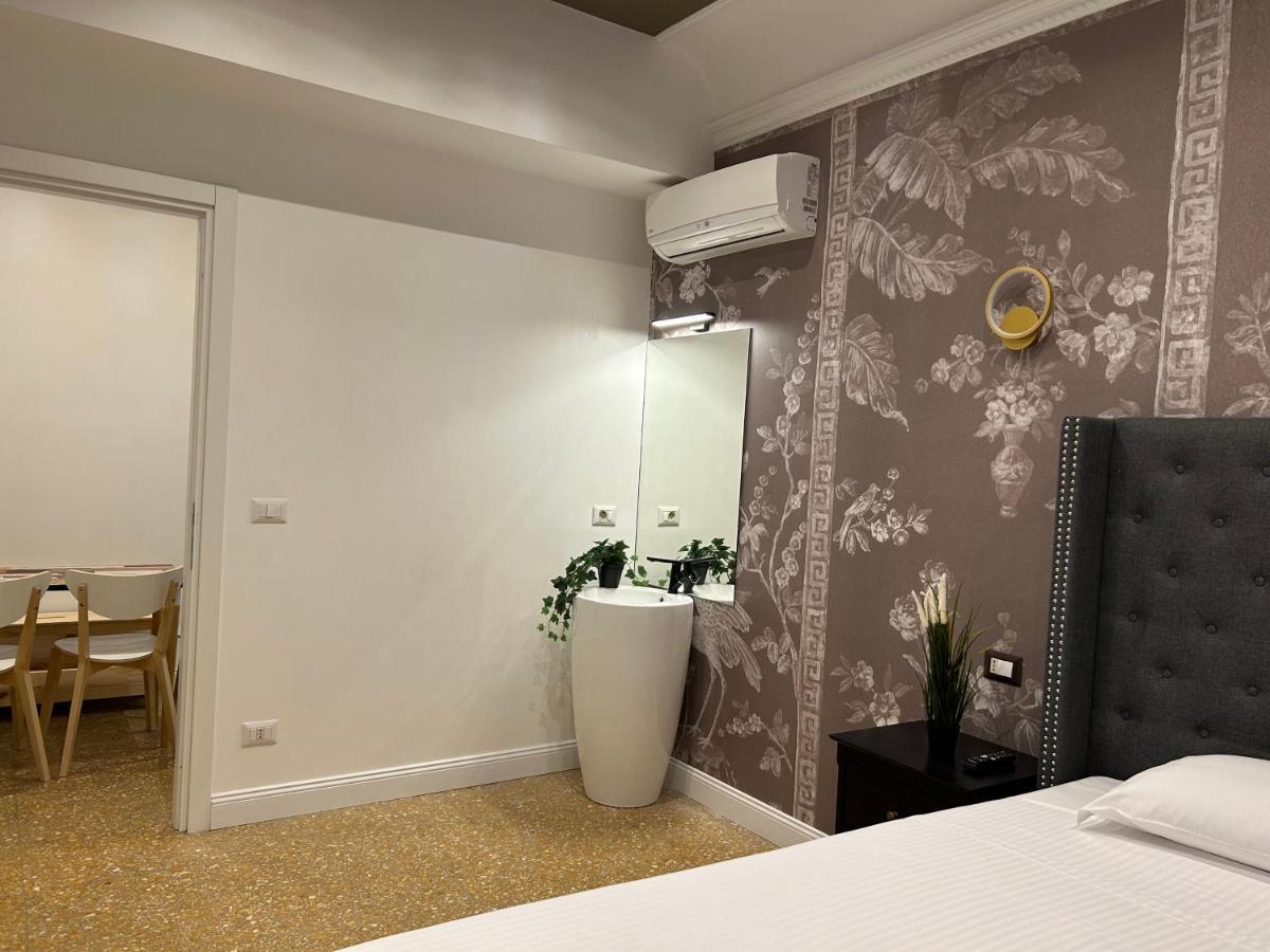 Raffaello'S Place Рим Экстерьер фото