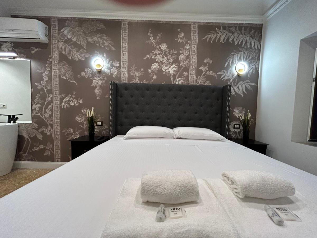Raffaello'S Place Рим Экстерьер фото
