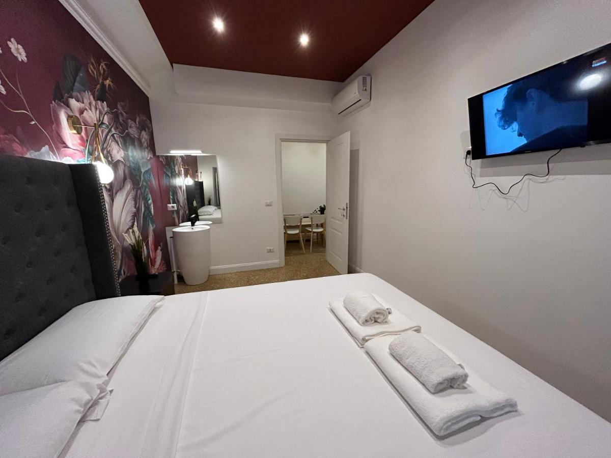 Raffaello'S Place Рим Экстерьер фото