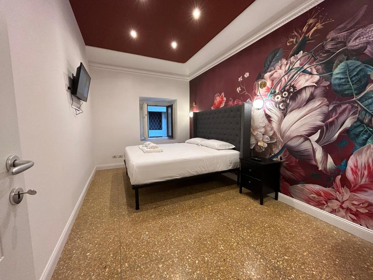 Raffaello'S Place Рим Экстерьер фото