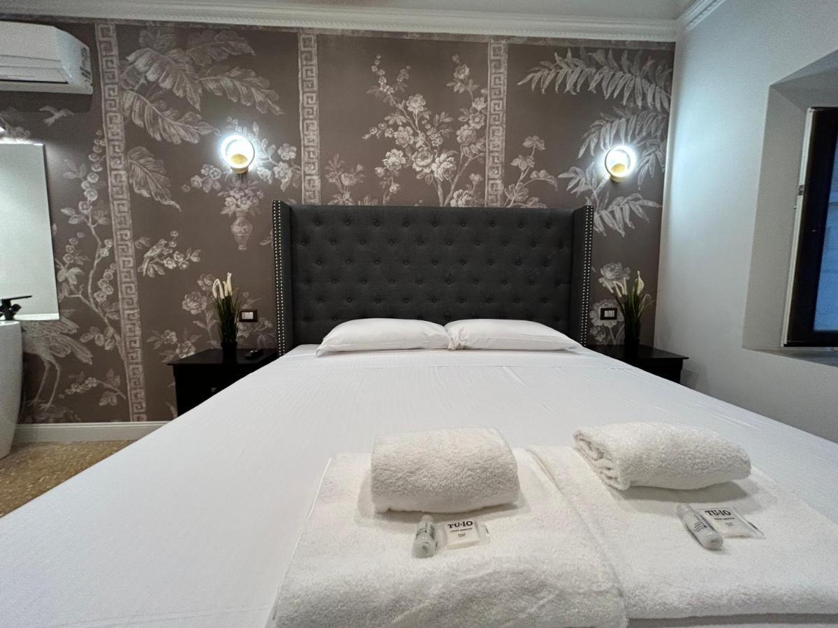 Raffaello'S Place Рим Экстерьер фото