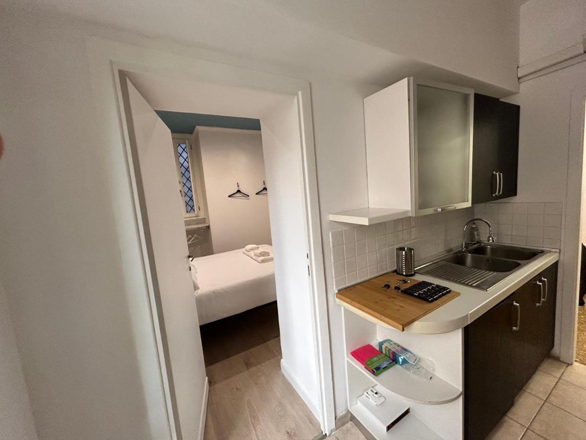 Raffaello'S Place Рим Экстерьер фото